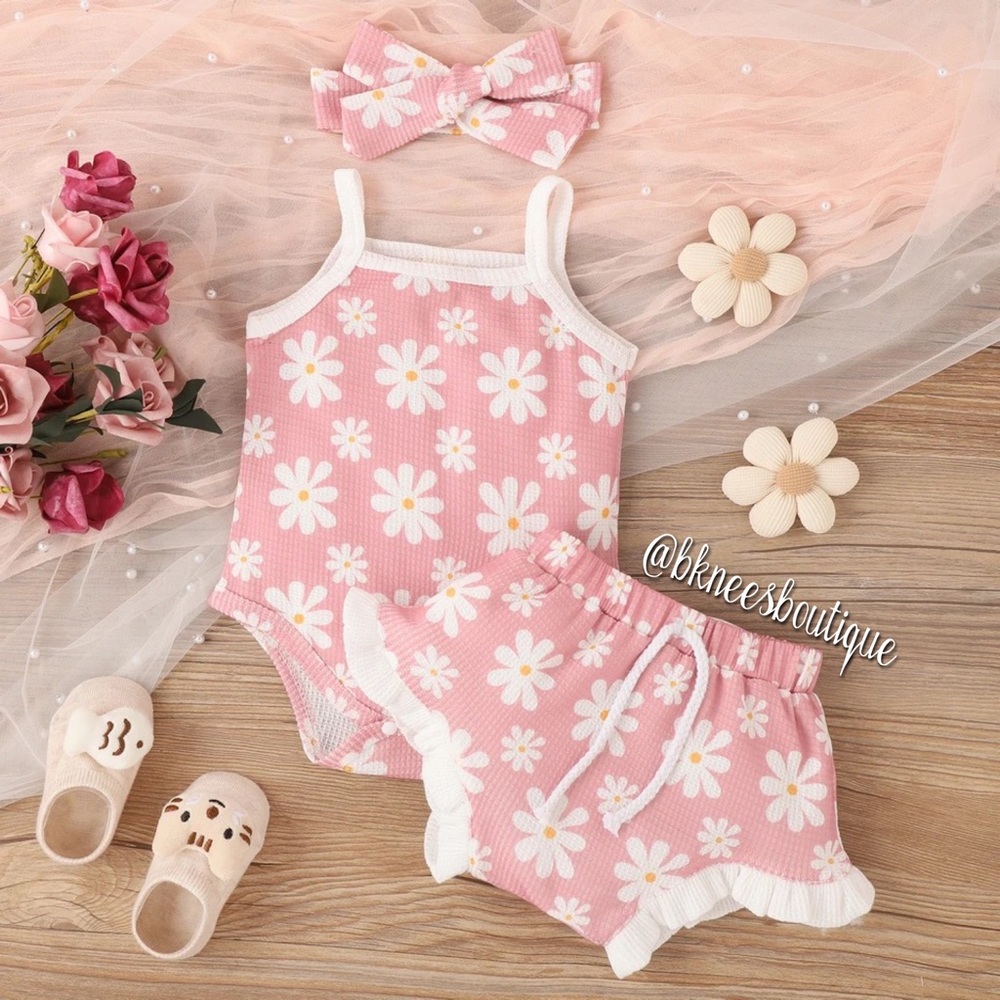 Toddler Girl Boutique 3pc. Knit Rosey White Daisy Floral Bloomer Matching Set